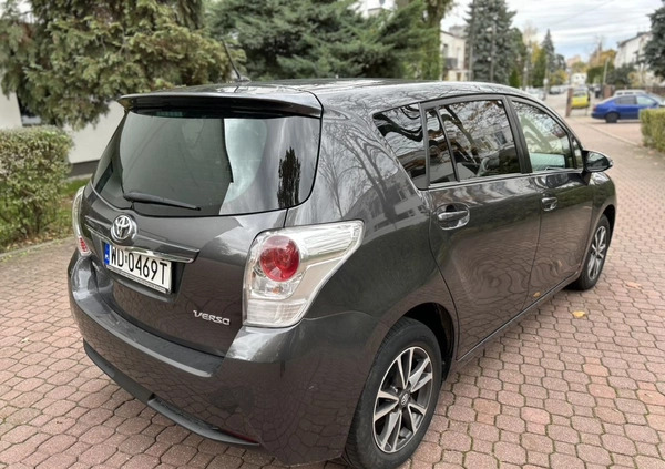 Toyota Verso cena 50500 przebieg: 141000, rok produkcji 2013 z Warszawa małe 301